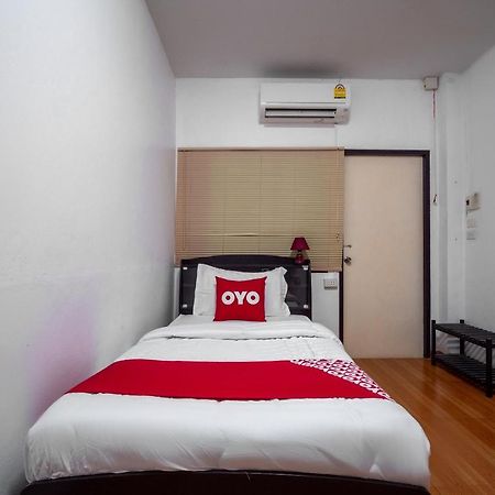 Oyo 836 Pk Residence Sattahip Exterior photo