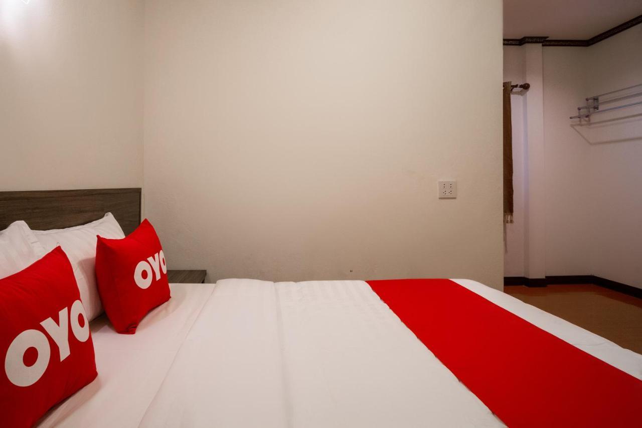 Oyo 836 Pk Residence Sattahip Exterior photo