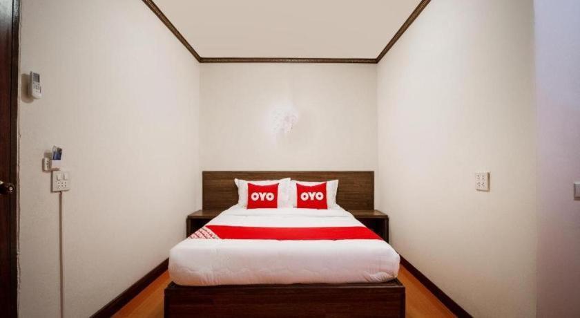 Oyo 836 Pk Residence Sattahip Exterior photo