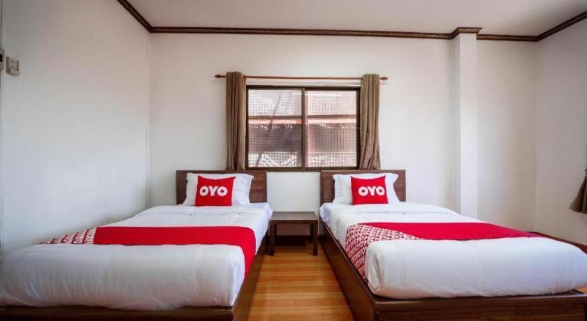 Oyo 836 Pk Residence Sattahip Exterior photo