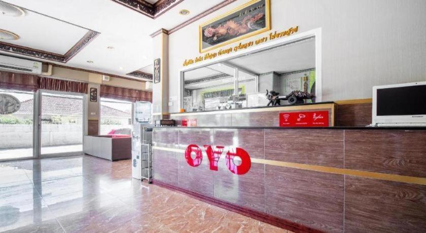 Oyo 836 Pk Residence Sattahip Exterior photo