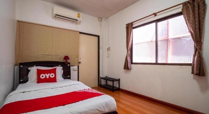 Oyo 836 Pk Residence Sattahip Exterior photo