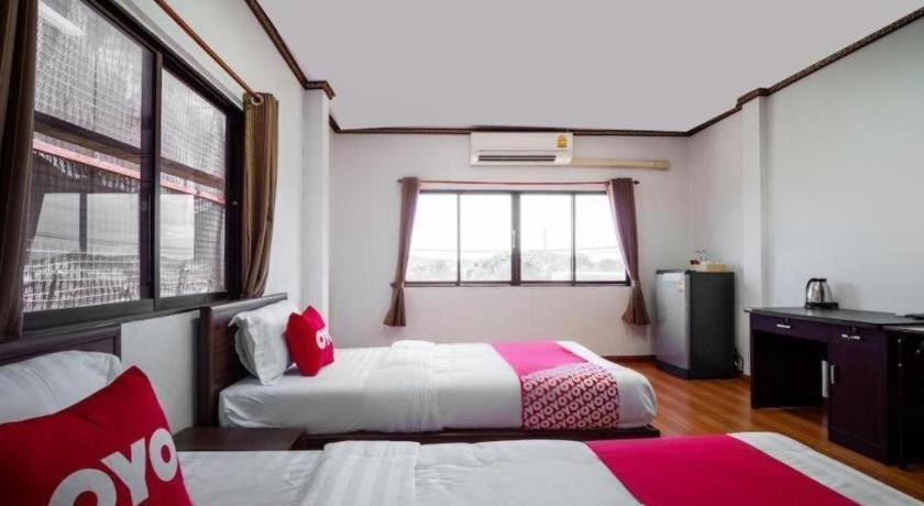 Oyo 836 Pk Residence Sattahip Exterior photo