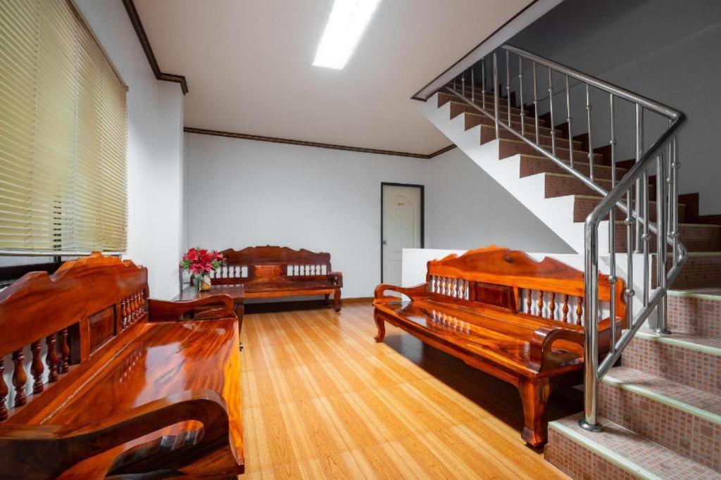 Oyo 836 Pk Residence Sattahip Exterior photo