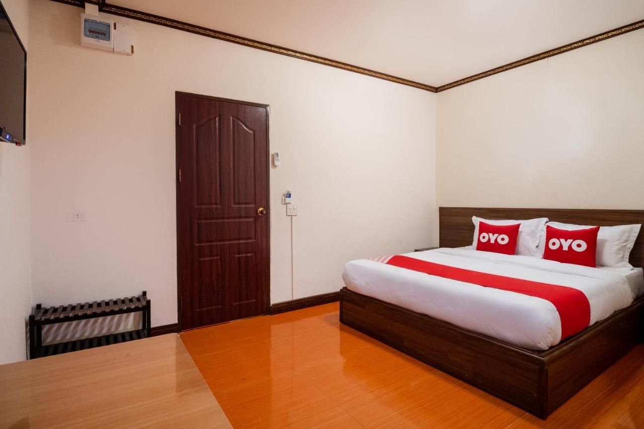 Oyo 836 Pk Residence Sattahip Exterior photo