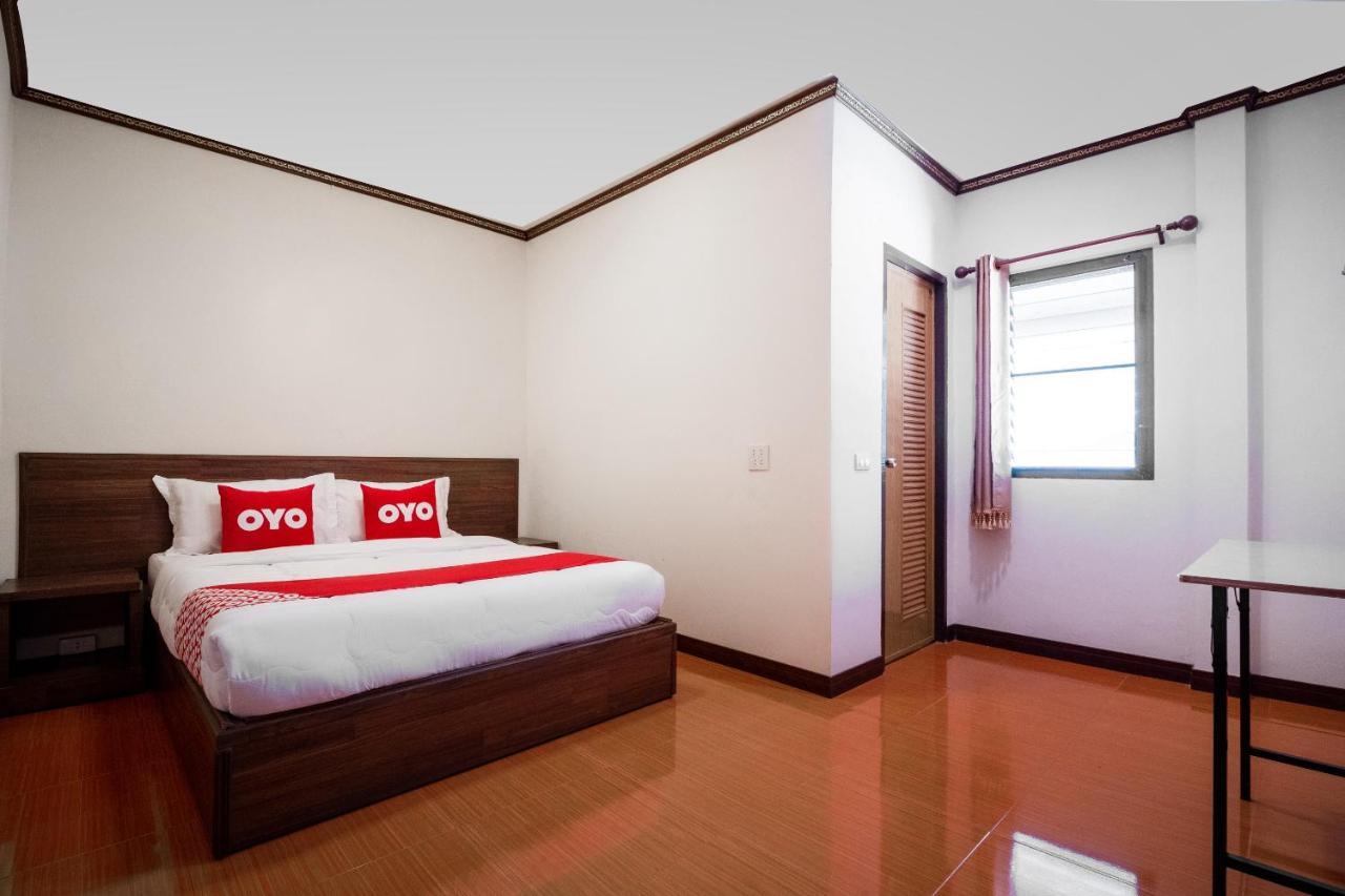 Oyo 836 Pk Residence Sattahip Exterior photo